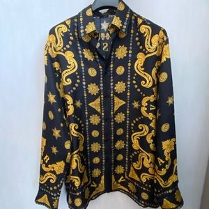 Authentic men’s brand new Versace shirt!!